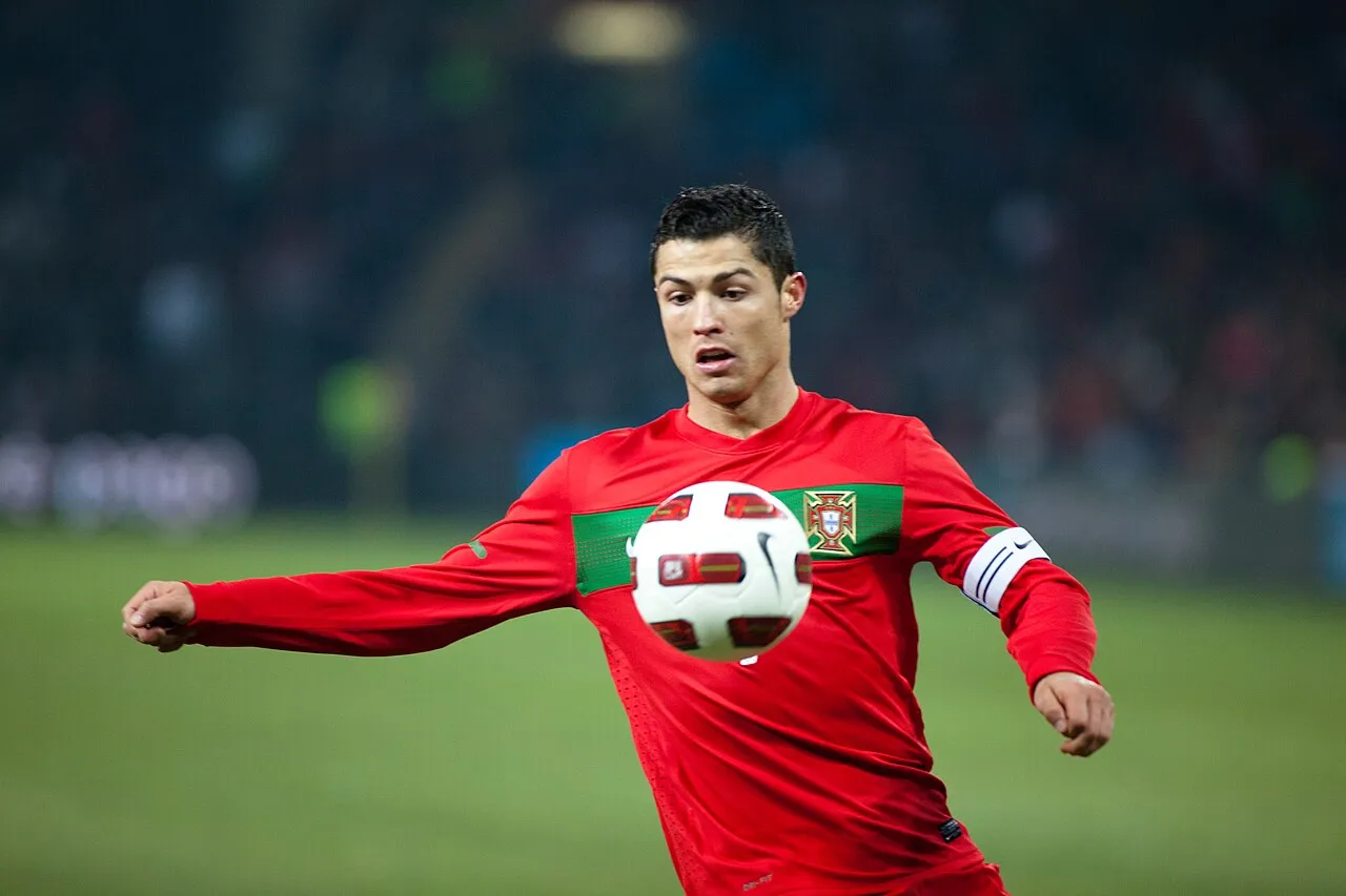 Cristiano Ronaldo in het shirt van Portugal tijdens een interland.