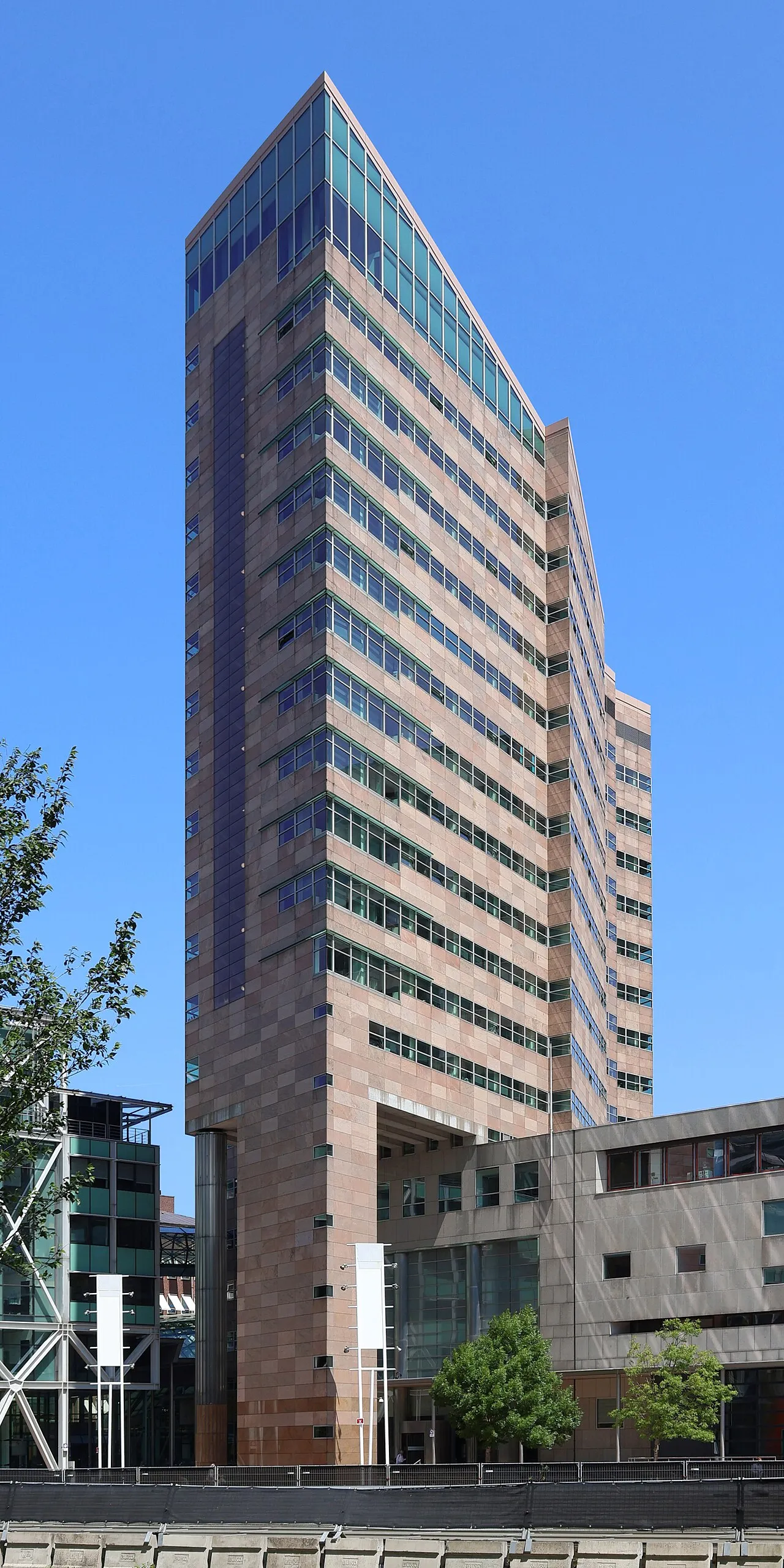 De toren van het Paleis van Justitie in Den Haag, waarin de rechtbank zetelt