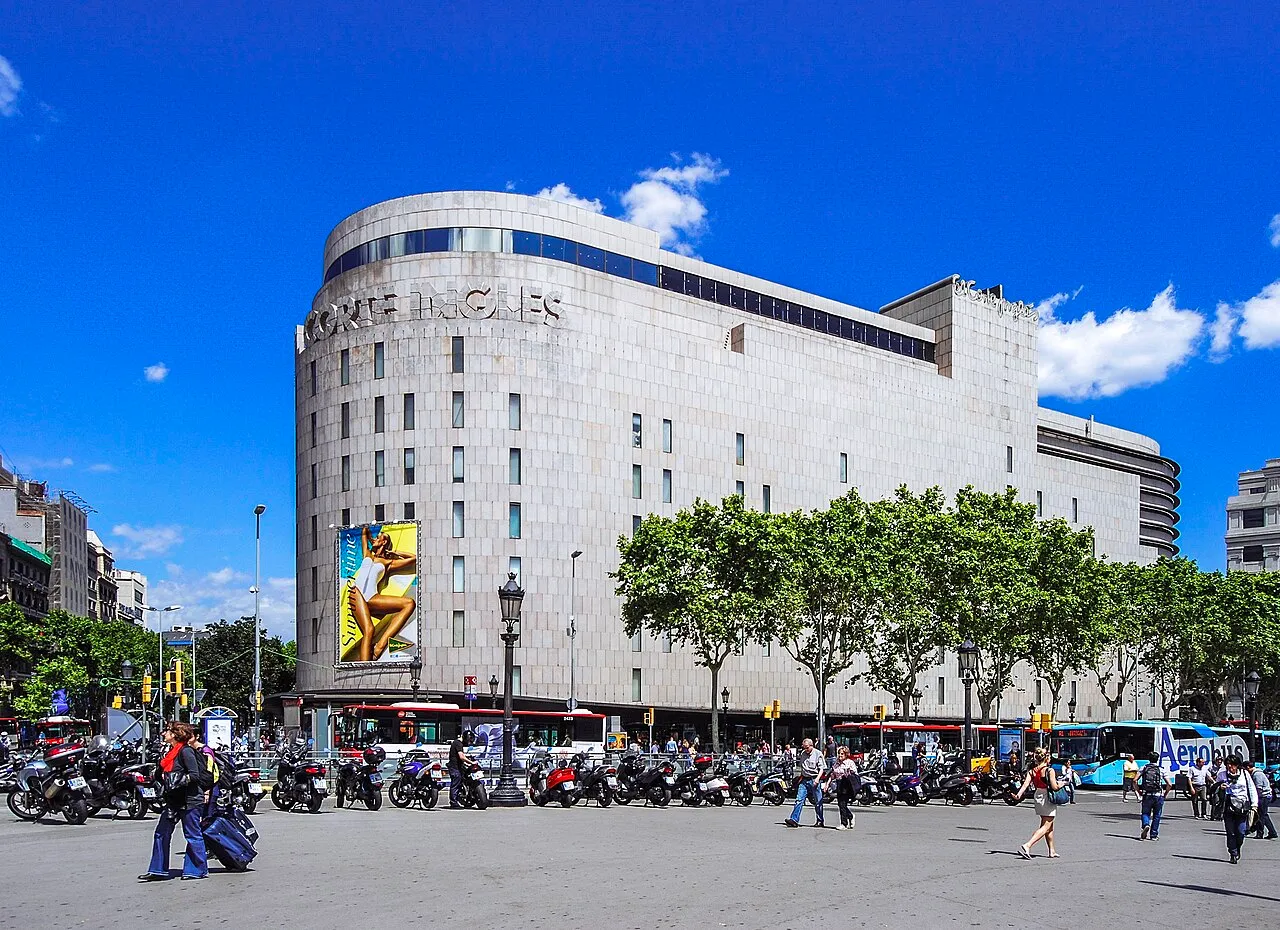 Het Plaça de Catalunya in het centrum van Barcelona, het middelpunt van de onrust afgelopen weekend.