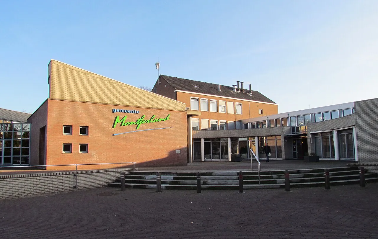 Het gemeentehuis van Montferland, de gemeente waar buschauffeur Rob Mos raadslid is