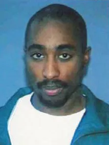 Pasfoto van Tupac Shakur op zijn Californische rijbewijs uit 1996
